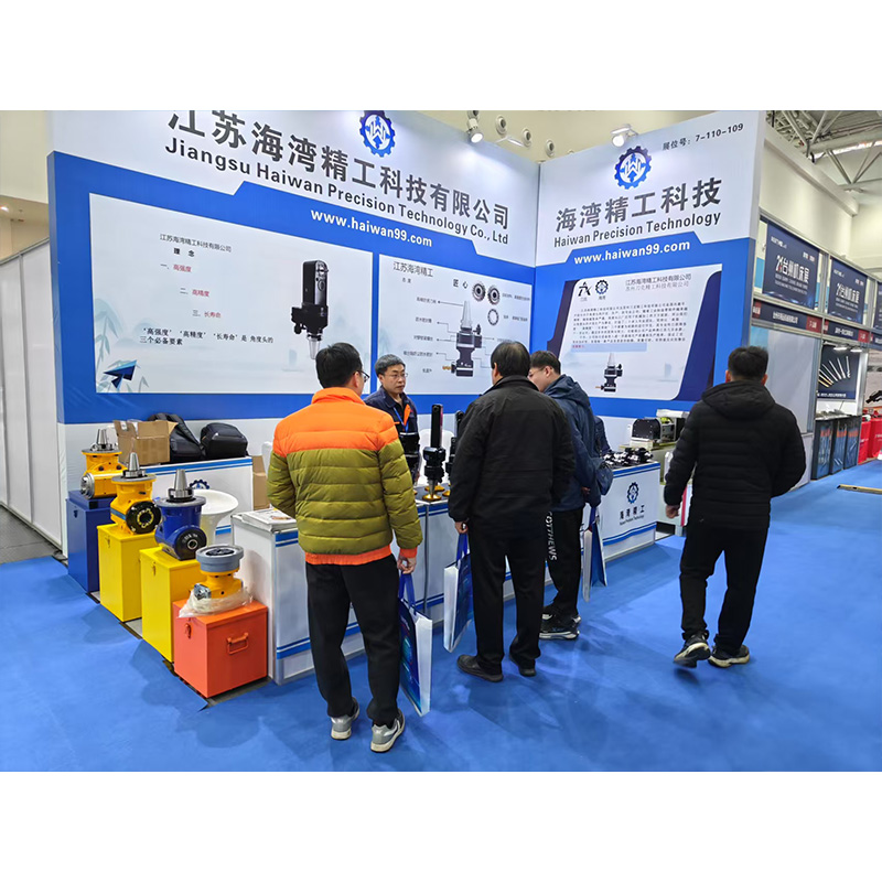 刀克角度頭側(cè)銑頭**次參展臺州國際機(jī)床展推廣效果